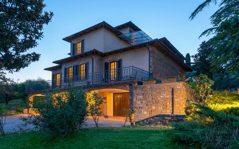 Villa Fiorentini 10: Costruzione, Casa, Casa, Zona Residenziale, Architettura, Facciata, Tetto, Estate, Villetta, Agriturismo