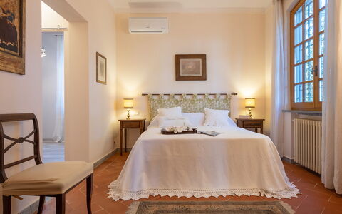 Villa Fiorentini 10: Mobilia, Interior Design, Pavimentazione, Legna, Pavimento, Soffitto, Camera, Camera Da Letto, Letto, Illuminazione