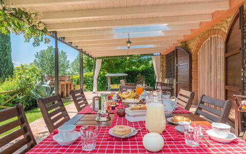 Villa Gino 8+2: Mobilia, Tavolo, Mobili Da Esterno, Sedia, Tavolo Esterno, Cucina & Sala Da Pranzo Tavolo, Giardino, Vaso Di Fiori, Eco Hotel, Portico