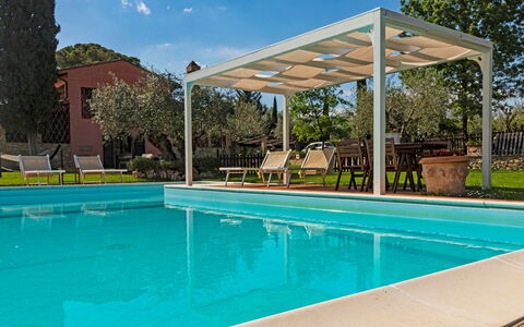Villa Gino 8+2: Piscina, Ricorrere, Shade, Struttura Esterna, Giardino, Eco Hotel, Pergola, Tempo Libero, Backyard, Mobili Da Esterno
