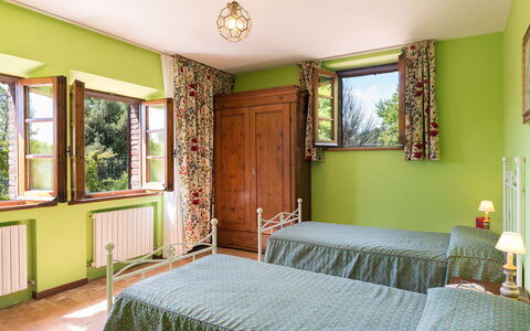 L'Alcova 8+2: Mobilia, Interior Design, Tessile, Camera, Camera Da Letto, Letto, Tavolo, Casa, Soffitto, Pavimento