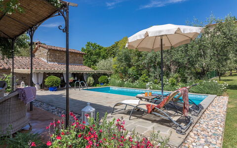 La Capannina 2+2: Mobili Da Esterno, Piscina, Ricorrere, Sedia, Giardino, Estate, Shade, Hacienda, Landscaping