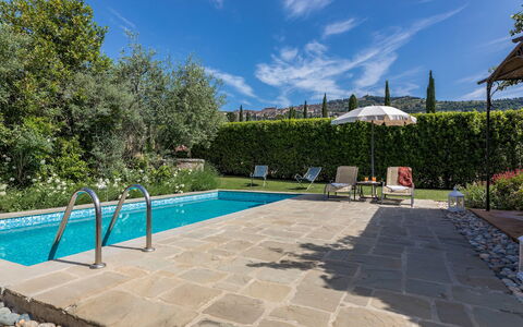 La Capannina 2+2: Piscina, Mobili Da Esterno, Flagstone, Giardino, Materiale Composito, Shade, Landscaping, Backyard, Tempo Libero, Cortile