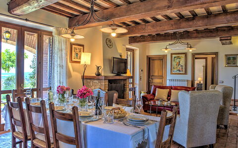 Villa Bella 8: Mobilia, Parete, Interior Design, Tavolo, Sedia, Legna, Pavimentazione, Cucina & Sala Da Pranzo Tavolo, Sala Da Pranzo, Casa