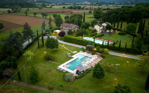 La Colonica 18: Piscina, Zona Residenziale, Visione Globale, Ricorrere, Giardino, Landscaping, Urban Design, Estate, Fotografia Aerea, Terme