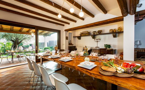 Villa Alba 12: Mobilia, Interior Design, Tavolo, Soffitto, Cucina & Sala Da Pranzo Tavolo, Sedia, Casa, Camera, Sala Da Pranzo, Ristorante