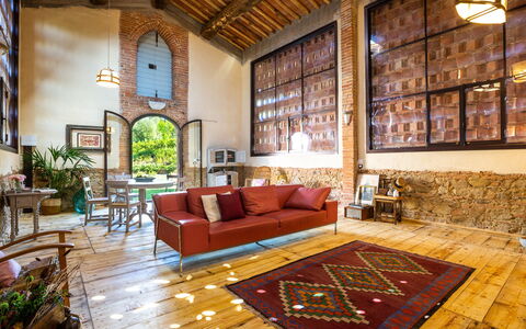 Dimora San Germano 14: Mobilia, Interior Design, Parete, Legna, Divano, Pavimentazione, Soffitto, Soggiorno, Illuminazione, Pavimento