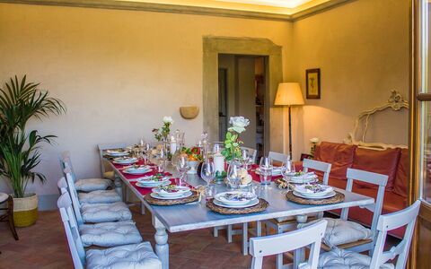 Dimora San Germano 14: Mobilia, Interior Design, Tavolo, Sedia, Tavola, Tessile, Illuminazione, Cucina & Sala Da Pranzo Tavolo, Sala Da Pranzo, Pavimentazione