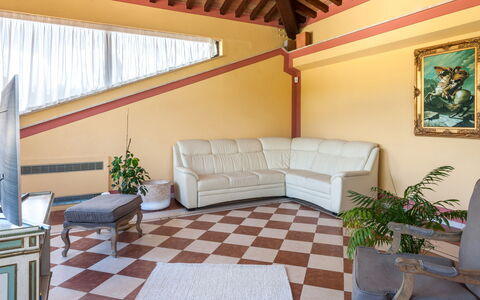 Tenuta Astolfi 12+3: Pavimentazione, Interior Design, Pavimento, Legna, Mobilia, Soffitto, Illuminazione, Camera, Soggiorno