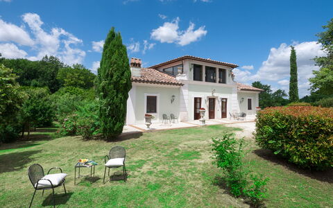 Tenuta Astolfi 12+3: Albero, Casa, Casa, Zona Residenziale, Tetto, Arbusto, Architettura, Estate, Villetta, Agriturismo