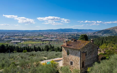 Torre al Poggio 8: Collina, Paesaggio, Area Rurale, Pendenza, Catena Montuosa, Hill Station, Chaparral, Paesino Di Montagna, Villaggio, Shrubland