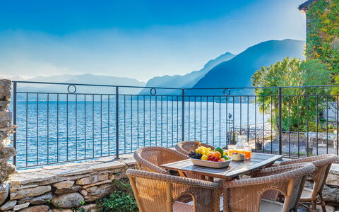 Villa Rivetta 6+2: Blu, Mobilia, Costiera E Morfologie Oceanic, Costa, Mare, Catena Montuosa, Lago, Sedia, Riva, Mobili Da Esterno