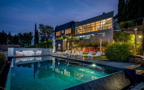 Villa Relax 12+2: Piscina, Ricorrere, Giochi D'Acqua, Eco Hotel, Giardino, Landscaping, Estate, Reflecting Pool, Hotel, Villa