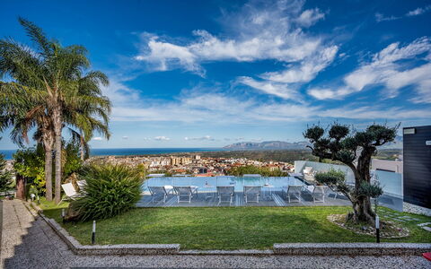 Villa Relax 12+2: Cielo, Paesaggio, Urban Design, Ricorrere, Eco Hotel, Landscaping, Resort Citta ', Località Balneare, Hotel