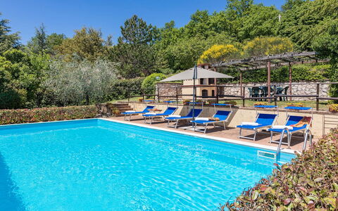 Villa Paola 6: Piscina, Ricorrere, Eco Hotel, Mobili Da Esterno, Tempo Libero, Giardino, Shade, Landscaping, Resort Citta ', Lettino