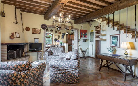 Villa Mila 6: Mobilia, Parete, Interior Design, Legna, Pavimentazione, Soffitto, Sedia, Soggiorno, Divano, Casa