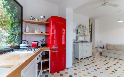 Trullo Santa Pazienza 6+3: Cucina, Elettrodomestico Da Cucina, Interior Design, Apparecchio Major, Pavimentazione, Controsoffitto, Mobilia, Elettrodomestico, Pavimento, Cabinetry