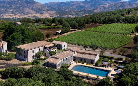 Villa Terre Normanne 10: Zona Residenziale, Casa, Casa, Paesaggio, Estate, Tetto, Insediamento Umano, Area Rurale, Villetta, Villaggio