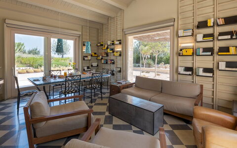 Villa Majoli 9: Mobilia, Interior Design, Pavimentazione, Pavimento, Sedia, Casa, Appartamento, Cucina & Sala Da Pranzo Tavolo, Shade, Soggiorno