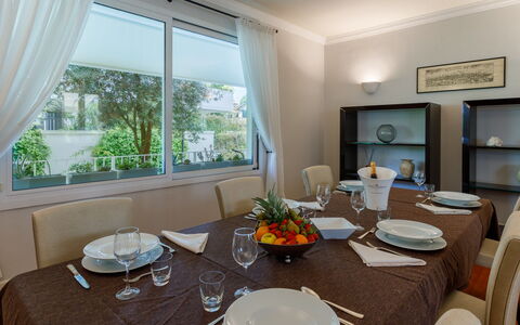 Villa Guidi 10: Mobilia, Interior Design, Tavolo, Pavimentazione, Soffitto, Sala Da Pranzo, Cucina & Sala Da Pranzo Tavolo, Sedia, Camera, Illuminazione
