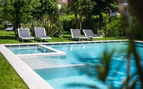 Villa Guidi 10: Piscina, Mobili Da Esterno, Ricorrere, Shade, Materiale Composito, Lettino, Mobilia, Giardino, Eco Hotel, Giochi D'Acqua