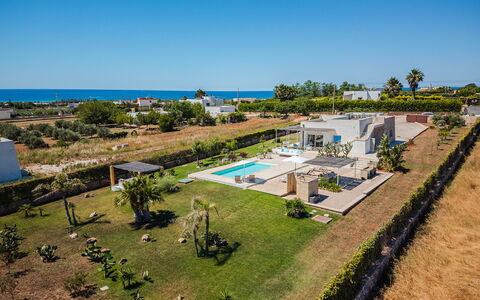 Villa Gialonia 8+2: Paesaggio, Ricorrere, Estate, Landscaping, Piscina, Resort Citta ', Eco Hotel, Villa