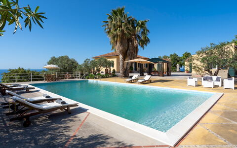 Villa le Sorbe 12: Blu, Piscina, Ricorrere, Mobili Da Esterno, Ombrello, Lettino, Eco Hotel, Tempo Libero, Vacanza, Shade
