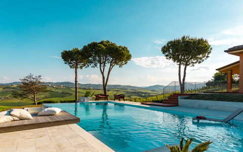 Villa California 6: Piscina, Ricorrere, Eco Hotel, Tempo Libero, Mobili Da Esterno, Villa, Estate, Giochi D'Acqua, Lettino, Resort Citta '