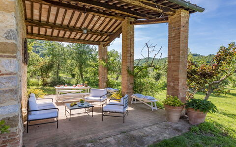 Podere Pratovecchio 14+2: Mobilia, Mobili Da Esterno, Giardino, Sedia, Struttura Esterna, Backyard, Shade, Landscaping, Portico, Terrazza