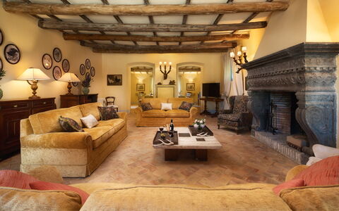 Casale Dell Oasi 12: Mobilia, Interior Design, Divano, Parete, Pavimentazione, Soggiorno, Pavimento, Soffitto, Casa, Camera