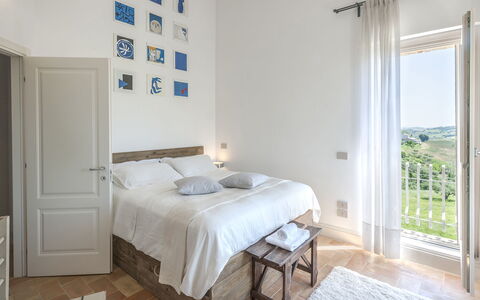 Casa Pilar 4+1: Mobilia, Interior Design, Camera Da Letto, Letto, Pavimentazione, Pavimento, Casa, Bedding, Camera, Lenzuolo