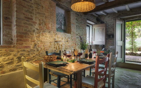 Casa di Pan 6: Mobilia, Interior Design, Sedia, Parete, Sala Da Pranzo, Tavolo, Cucina & Sala Da Pranzo Tavolo, Legna, Soffitto, Pavimentazione