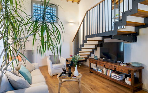 Country House Lo Spigo 4: Mobilia, Interior Design, Pavimentazione, Casa, Tavolo, Pavimento, Appartamento, Sedia, Soggiorno, Vaso Di Fiori