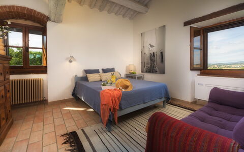 La Vecchia Pieve 8: Mobilia, Parete, Interior Design, Legna, Camera Da Letto, Pavimentazione, Camera, Letto, Pavimento, Casa
