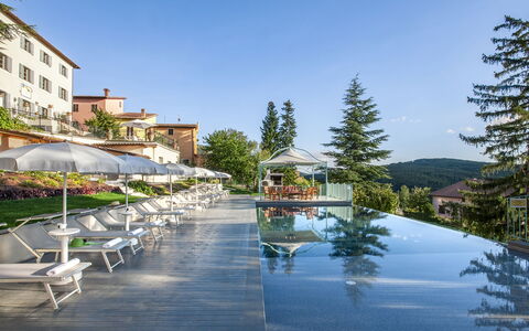 Villa Cappelletti 16+2: Piscina, Mobili Da Esterno, Ricorrere, Tempo Libero, Lettino, Resort Citta ', Sedia, Eco Hotel, Hotel, Villa