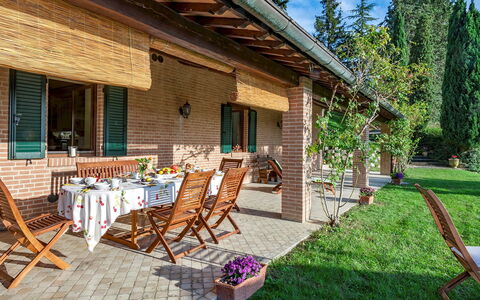 Villa Il Baiocco 8: Mobilia, Mobili Da Esterno, Tavolo Esterno, Shade, Villetta, Eco Hotel, Sedia, Portico, Vaso Di Fiori, Pianta Della Casa