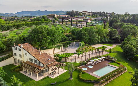 Villa Pergola 8: Zona Residenziale, Estate, Ricorrere, Casa, Urban Design, Piscina, Giardino, Eco Hotel, Dimora, Landscaping