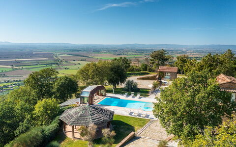 Il Romitoio 12: Villetta, Estate, Tempo Libero, Agriturismo, Giardino, Villa, Prato, Eco Hotel, Landscaping, Hacienda
