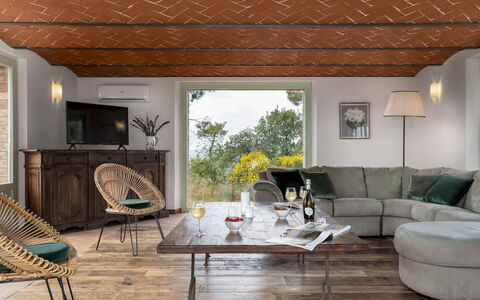 Il Romitoio 12: Mobilia, Interior Design, Legna, Tavolo, Pavimentazione, Pavimento, Illuminazione, Sedia, Soffitto, Soggiorno
