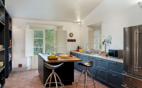 Anticiana 8: Mobilia, Interior Design, Cucina, Cabinetry, Controsoffitto, Pavimentazione, Elettrodomestico Da Cucina, Legna, Casa, Soffitto