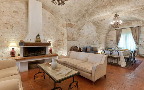 Masseria Tarsia Incuria 8+4: Parete, Mobilia, Interior Design, Soffitto, Pavimentazione, Pavimento, Soggiorno, Camera, Divano, Sedia