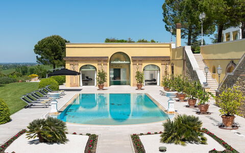 Tenuta Bagni De'Consoli 24: Piscina, Architettura, Estate, Dimora, Giardino, Cortile, Hacienda, Villa, Landscaping, Ricorrere