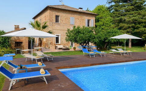 Villa Rustica 8: Piscina, Blu, Lettino, Mobili Da Esterno, Ricorrere, Ombrello, Estate, Hacienda, Villa, Eco Hotel