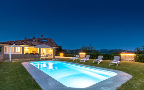 Tramonto Albese 4: Blu, Piscina, Ricorrere, Agriturismo, Estate, Eco Hotel, Villetta, Villa, Hacienda, Landscaping
