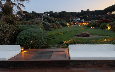 Villa Padulella 8+2: Giardino, Shade, Mobili Da Esterno, Paesaggio Di Illuminazione, Landscaping, Eco Hotel, Backyard, Ricorrere, Cortile, Design