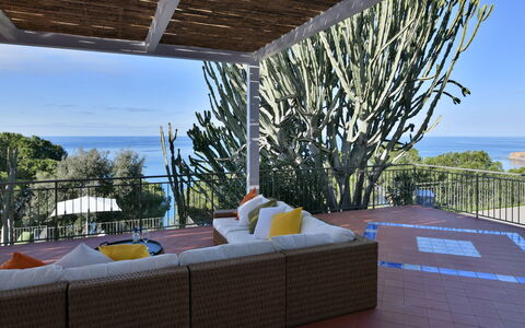 Villa Armonia 8: Mobilia, Sedia, Mobili Da Esterno, Pavimento, Shade, Ricorrere, Eco Hotel, Mare, Costa, Deck