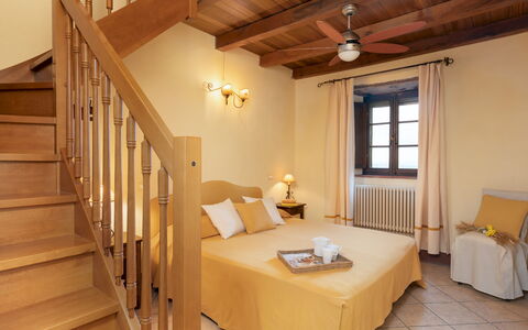 Guado al Sole 26+4: Mobilia, Interior Design, Pavimentazione, Pavimento, Camera, Camera Da Letto, Casa, Letto, Soffitto, Appartamento