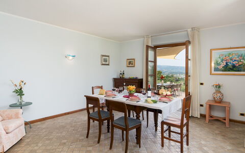 Villa Irene 6: Mobilia, Interior Design, Pavimentazione, Tavolo, Sedia, Pavimento, Sala Da Pranzo, Camera, Cucina & Sala Da Pranzo Tavolo, Soffitto