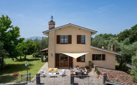 Villa Irene 6: Casa, Casa, Zona Residenziale, Tetto, Villetta, Portico, Estate, Balcone, Agriturismo, Villa