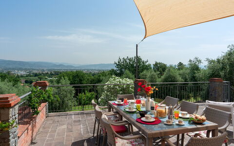 Villa Irene 6: Mobilia, Sedia, Mobili Da Esterno, Tavolo, Tavolo Esterno, Cucina & Sala Da Pranzo Tavolo, Shade, Ristorante, Giardino, Tempo Libero